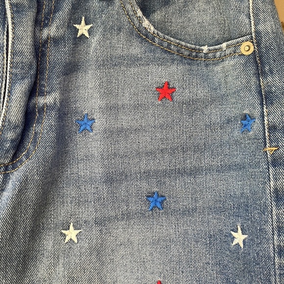 No Boundries Sz 5 Cut Off Denim High Shorts Red Blue Embroidered Stars Patriotic - Picture 4 of 5